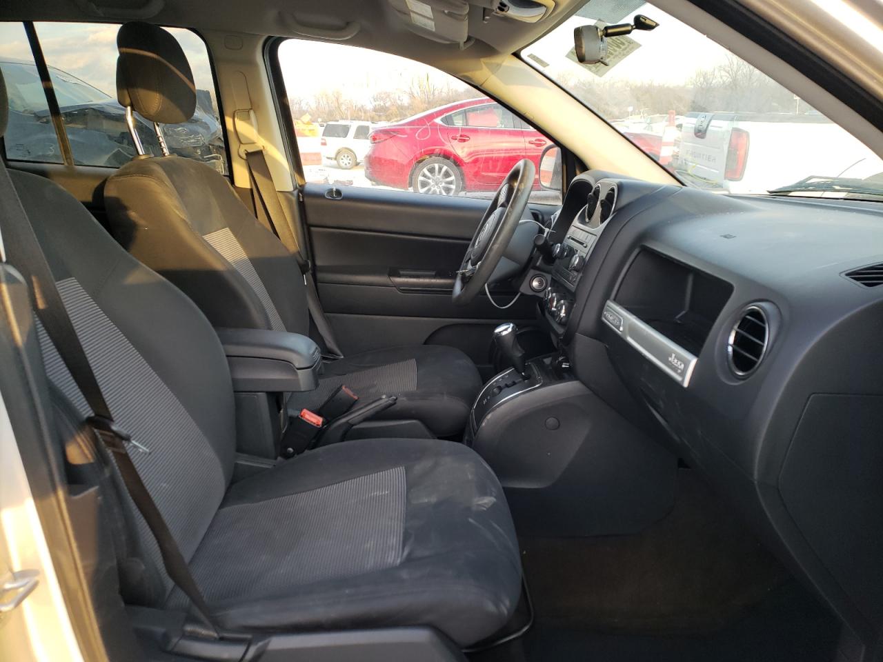 Photo 5 from auction – 2014 JEEP COMPASS SP with VIN 1C4NJCBA2ED551895