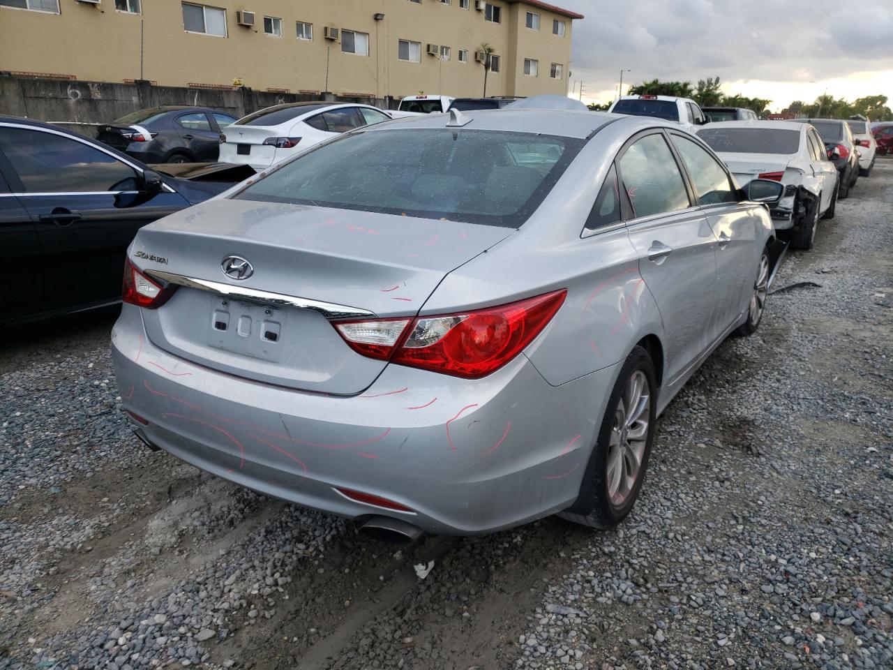 Photo 4 from auction – 2011 HYUNDAI SONATA SE with VIN 5NPEC4AC5BH124655