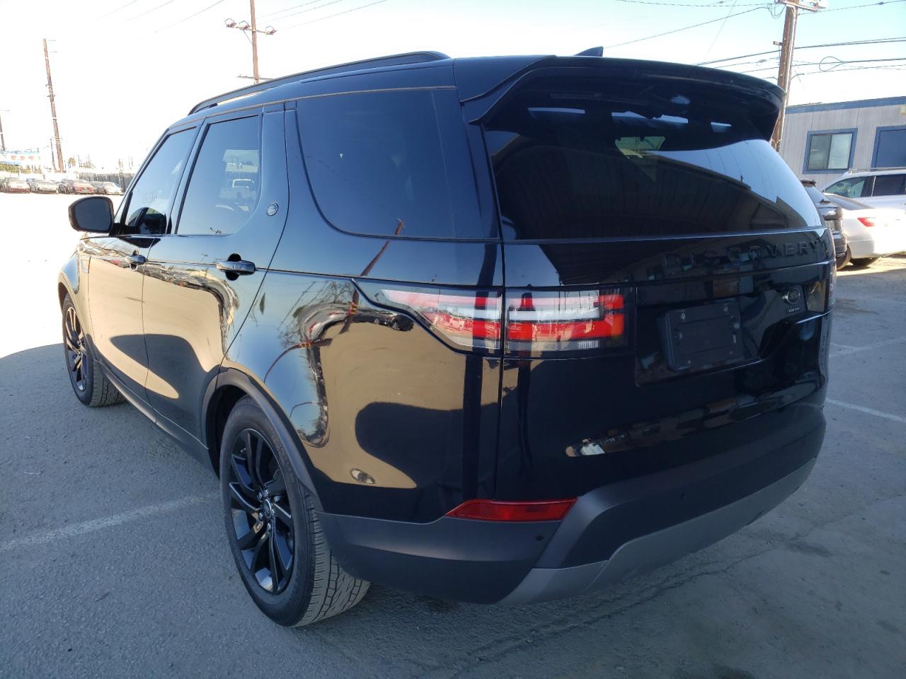 Photo 3 from auction – 2017 LAND ROVER DISCOVERY with VIN SALRHBBK0HA031466