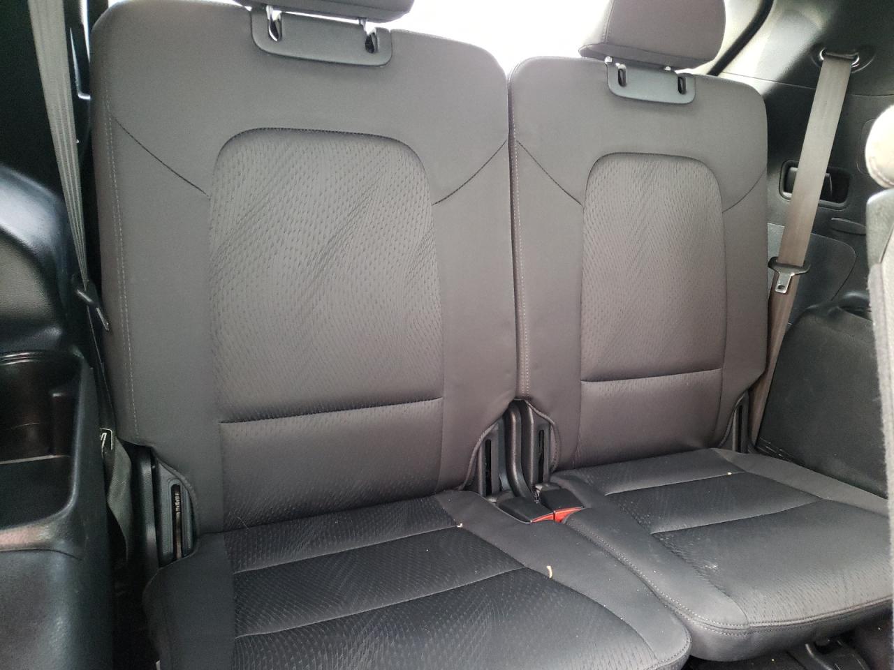 Photo 9 from auction – 2017 HYUNDAI SANTA FE S with VIN KM8SNDHF4HU226231
