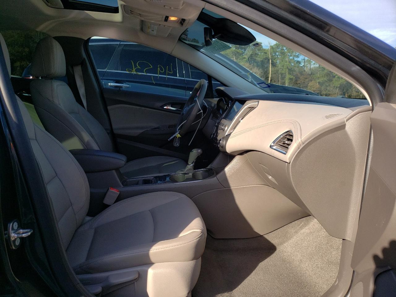 Photo 5 from auction – 2018 CHEVROLET CRUZE PREM with VIN 1G1BF5SM3J7103306