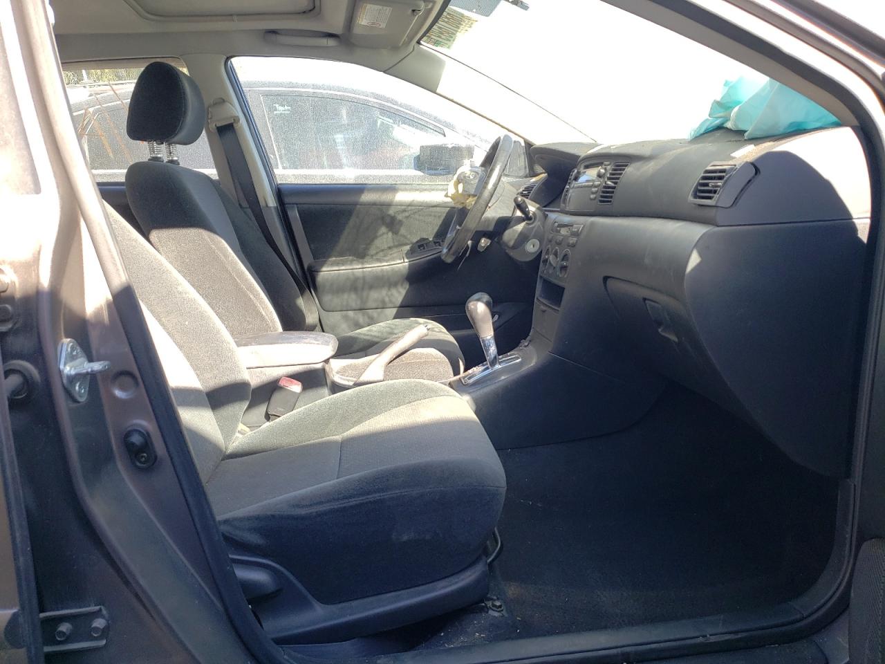 Photo 5 from auction – 2004 TOYOTA COROLLA CE with VIN 1NXBR32E94Z290399