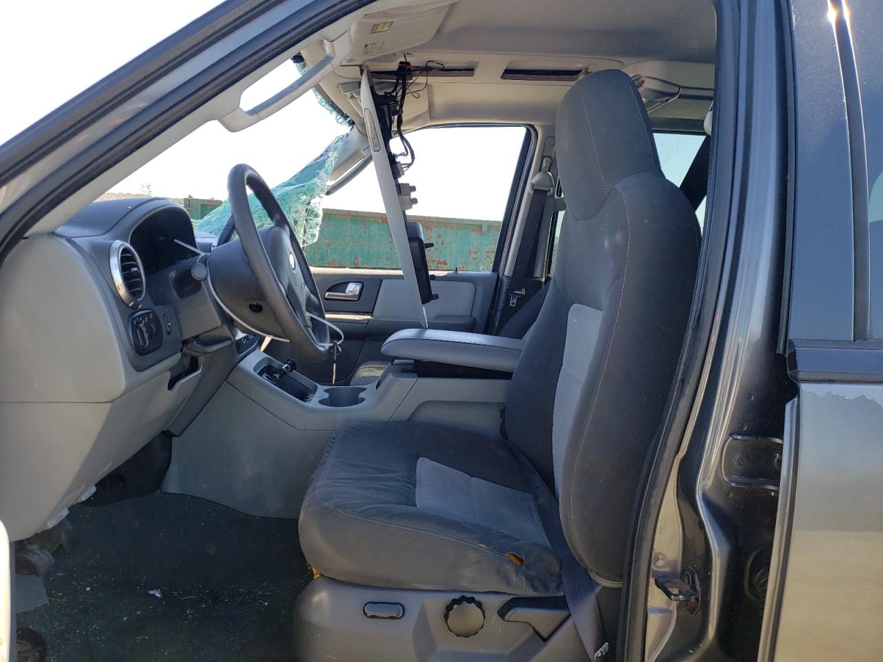 Foto 5 de la subasta – 2004 FORD EXPEDITION con VIN 1FMPU15L44LA96128