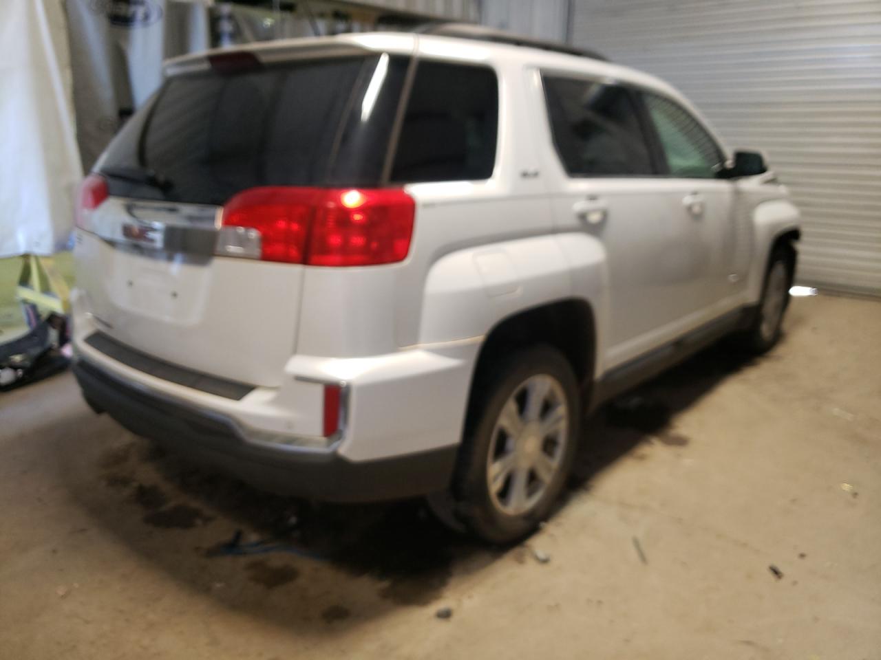 Photo 4 from auction – 2017 GMC TERRAIN SL with VIN 2GKALNEK5H6119530