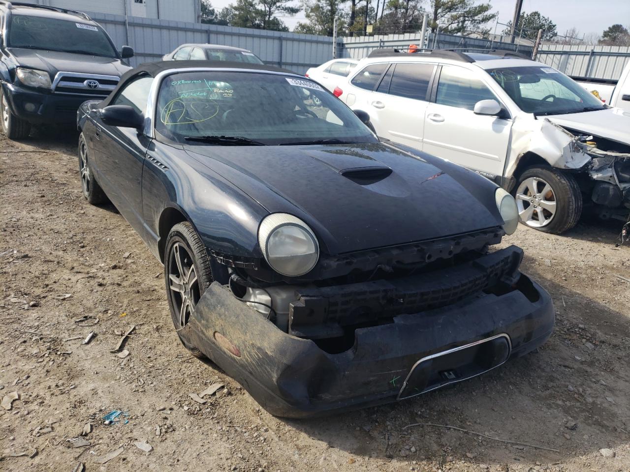 FORD THUNDERBIR 2002 with VIN 1FAHP60A72Y101945 - Photo from auction