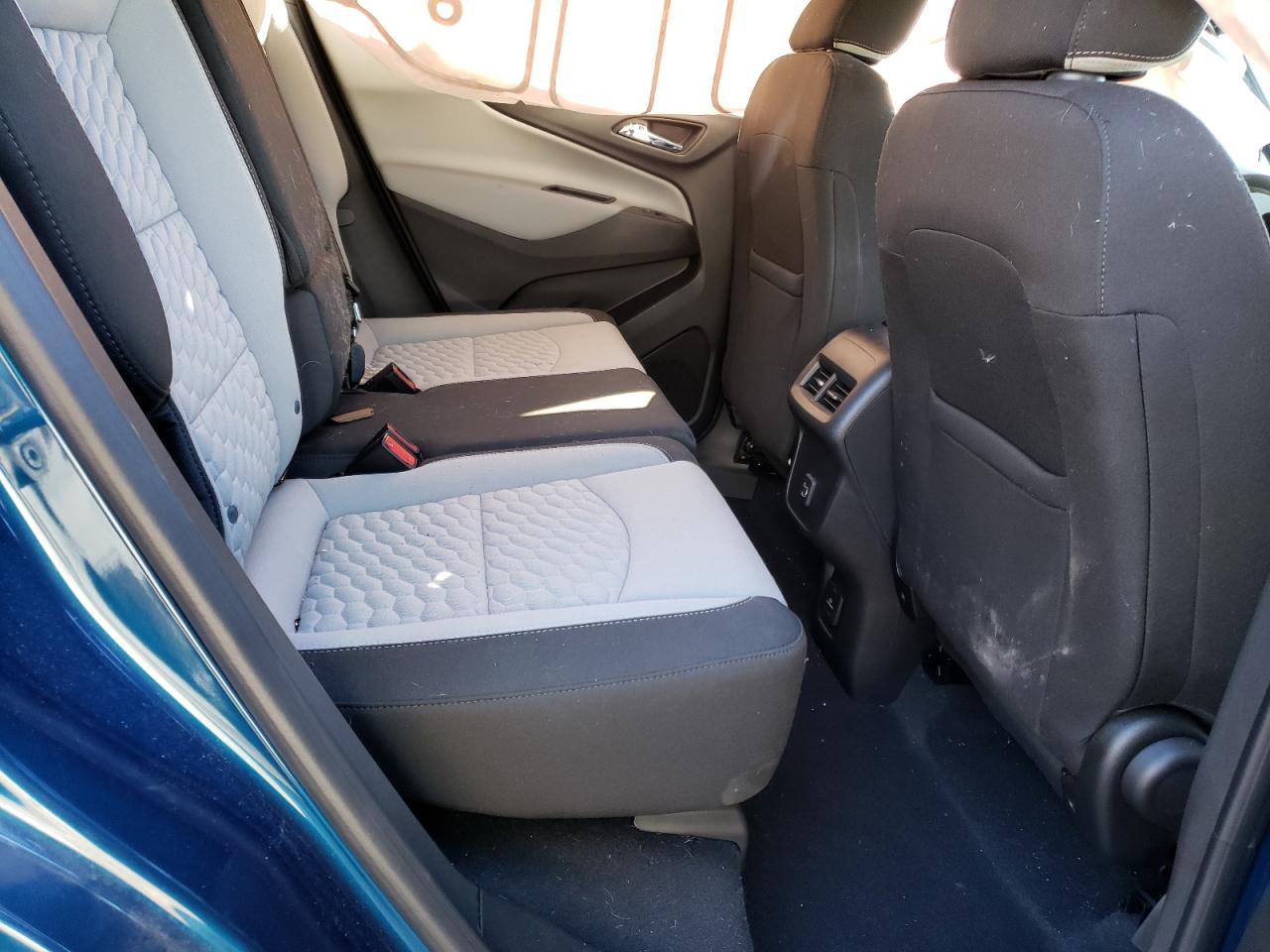 Photo 6 from auction – 2021 CHEVROLET EQUINOX LT with VIN 3GNAXKEVXML345052