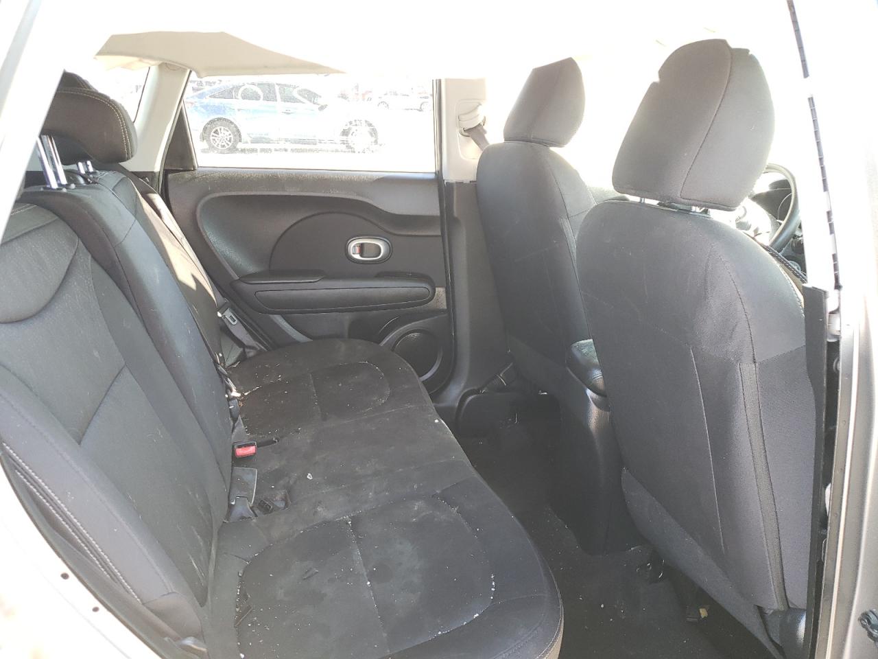 Photo 6 from auction – 2015 KIA SOUL with VIN KNDJN2A2XF7220926