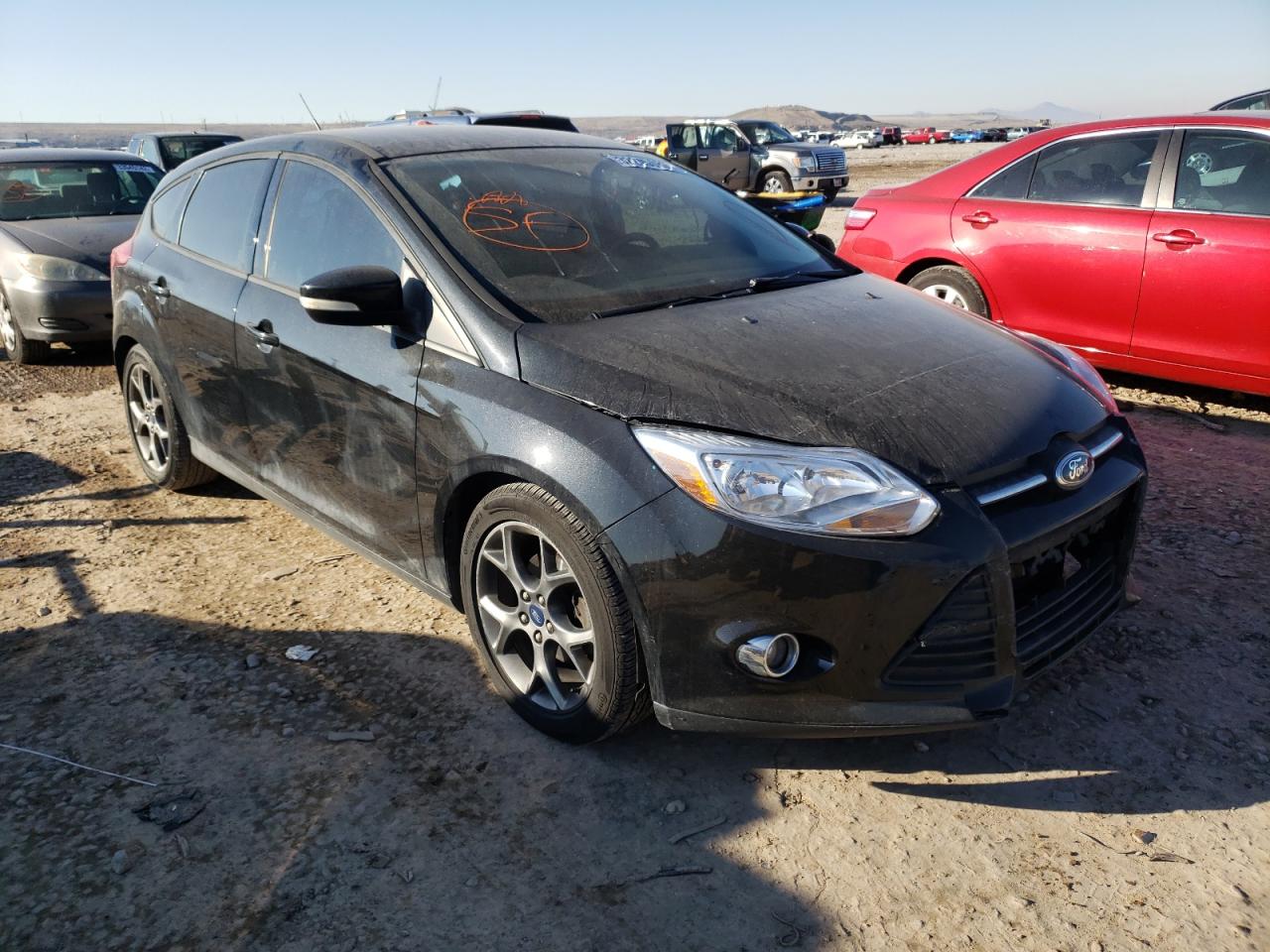 Zdjęcie 1 z aukcji – 2014 FORD FOCUS SE z VIN 1FADP3K28EL131203