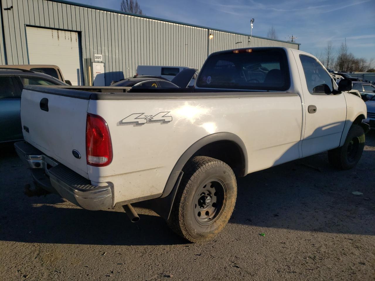 Photo 4 from auction – 2001 FORD F150 with VIN 1FTZF18211NB12134