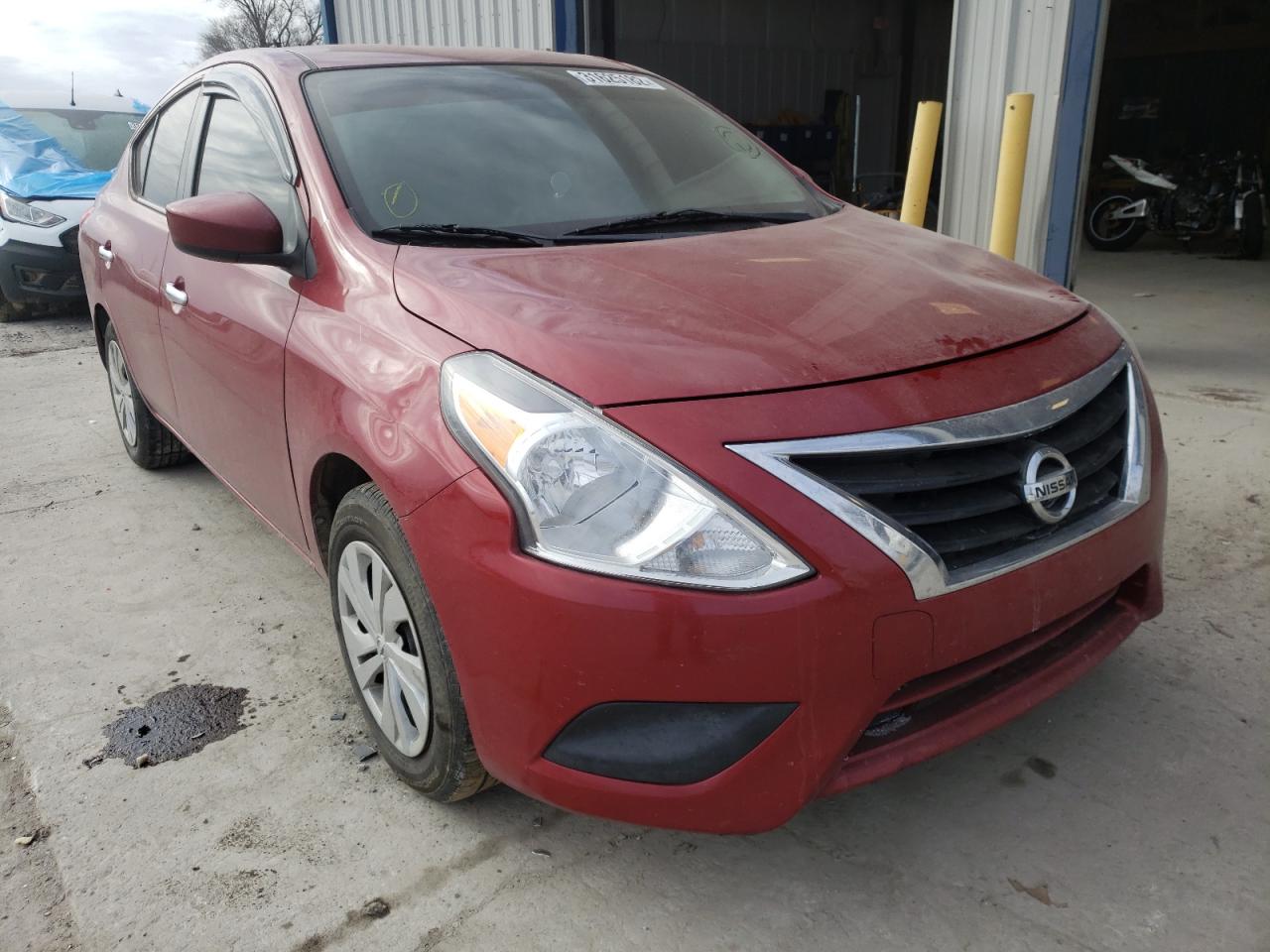 NISSAN VERSA S 2015 with VIN 3N1CN7AP0FL880151 - Photo from auction