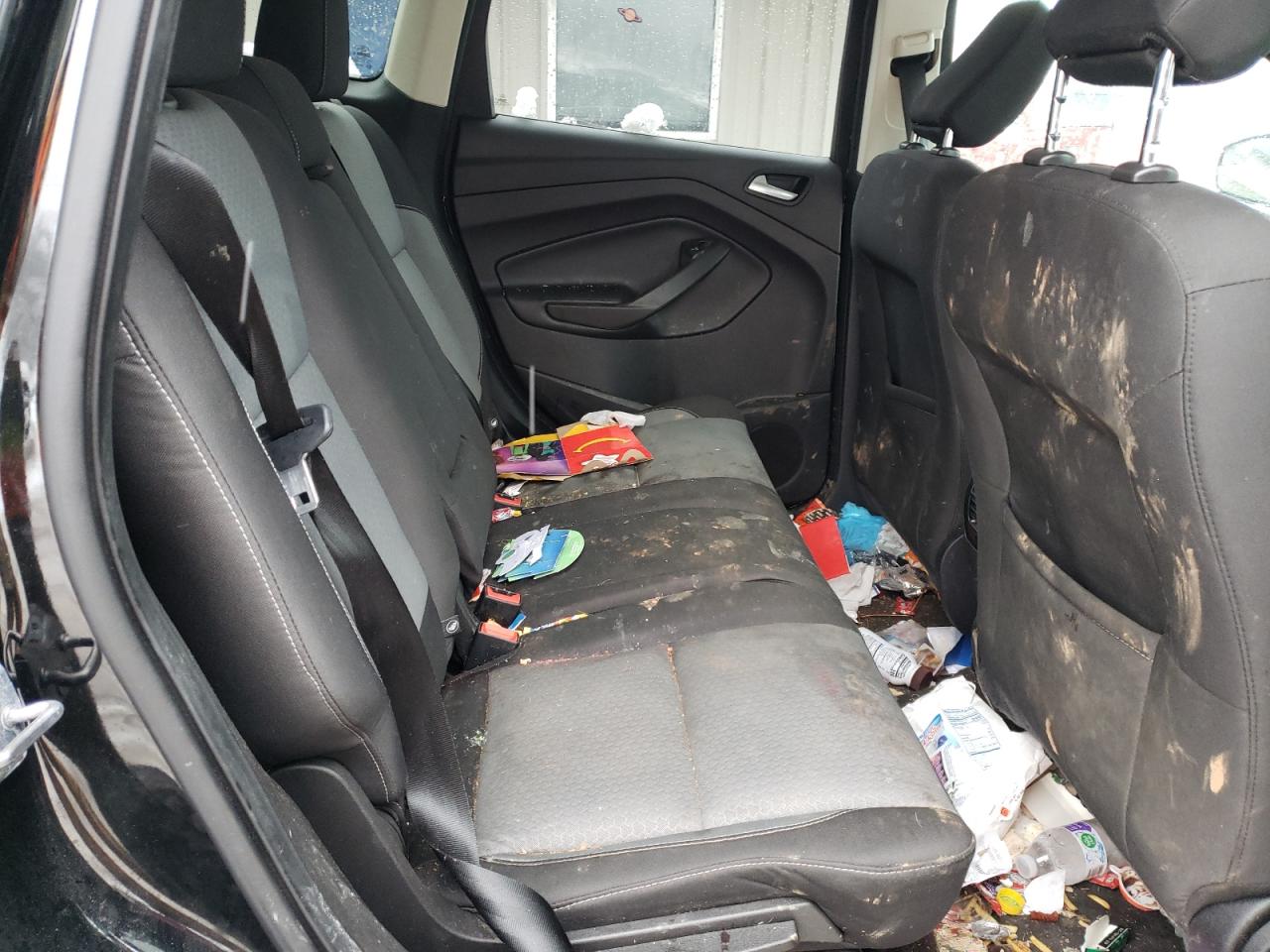 Photo 6 from auction – 2018 FORD ESCAPE SE with VIN 1FMCU9GD1JUA75360
