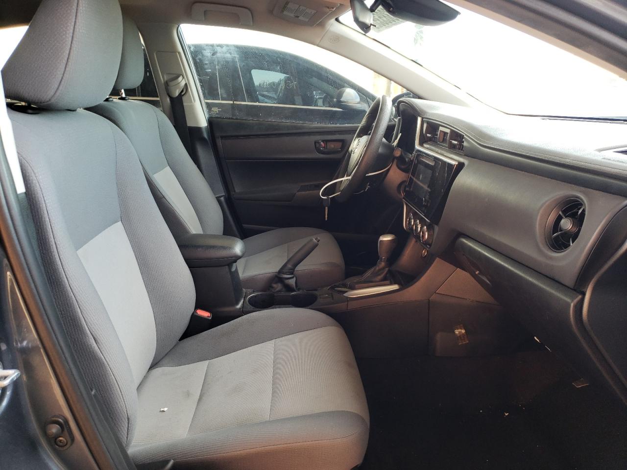 Photo 5 from auction – 2018 TOYOTA COROLLA L with VIN 2T1BURHEXJC980197