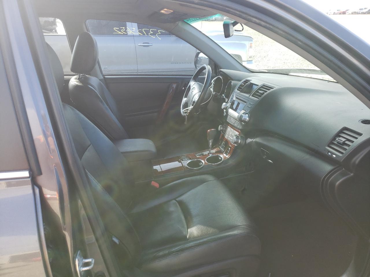 Photo 5 from auction – 2012 TOYOTA HIGHLANDER with VIN 5TDDK3EH2CS163942