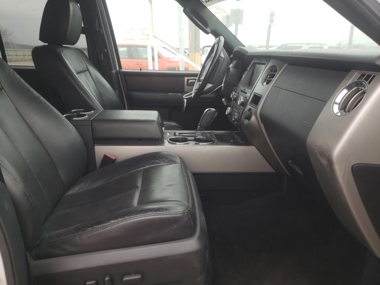 Photo 5 from auction – 2015 FORD EXPEDITION with VIN 1FMJK1KT0FEF15132