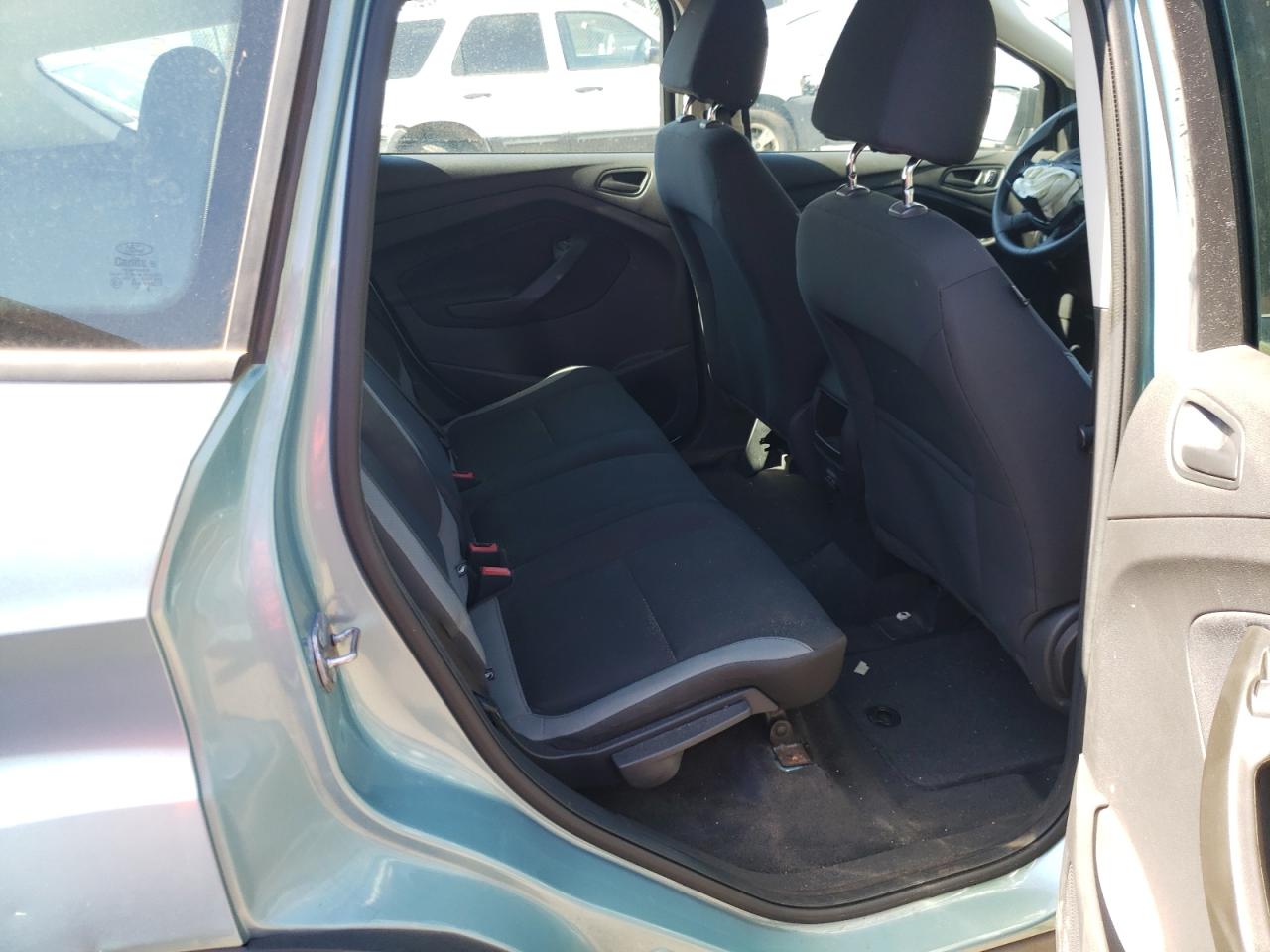 Photo 6 from auction – 2013 FORD ESCAPE S with VIN 1FMCU0F77DUA17149