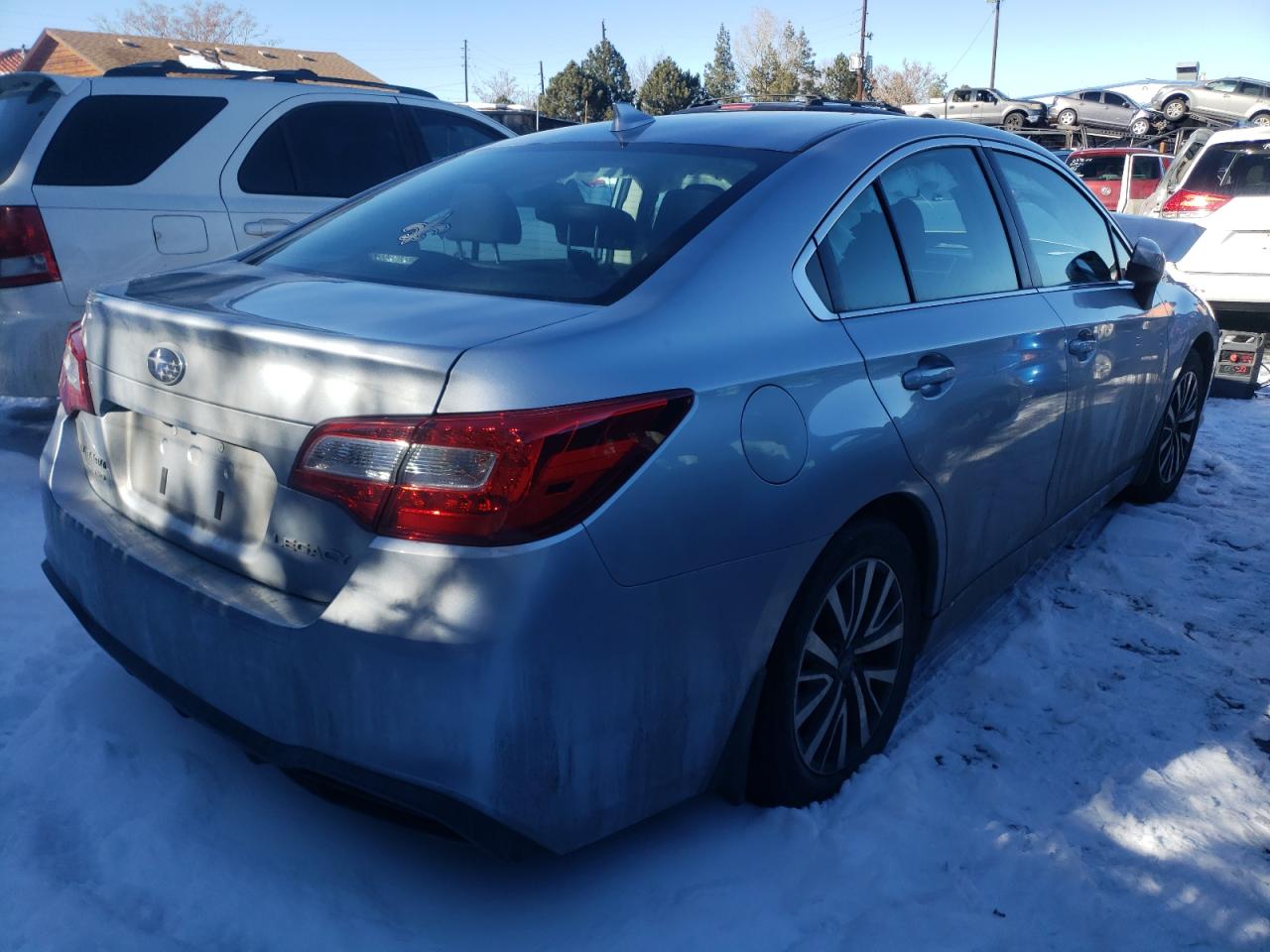 Photo 4 from auction – 2018 SUBARU LEGACY 2.5 with VIN 4S3BNAC6XJ3032874