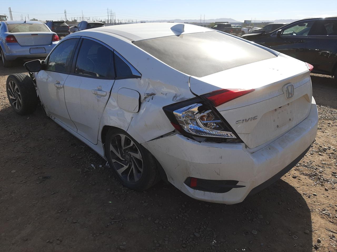 Photo 3 from auction – 2017 HONDA CIVIC EX with VIN 19XFC2F72HE029200