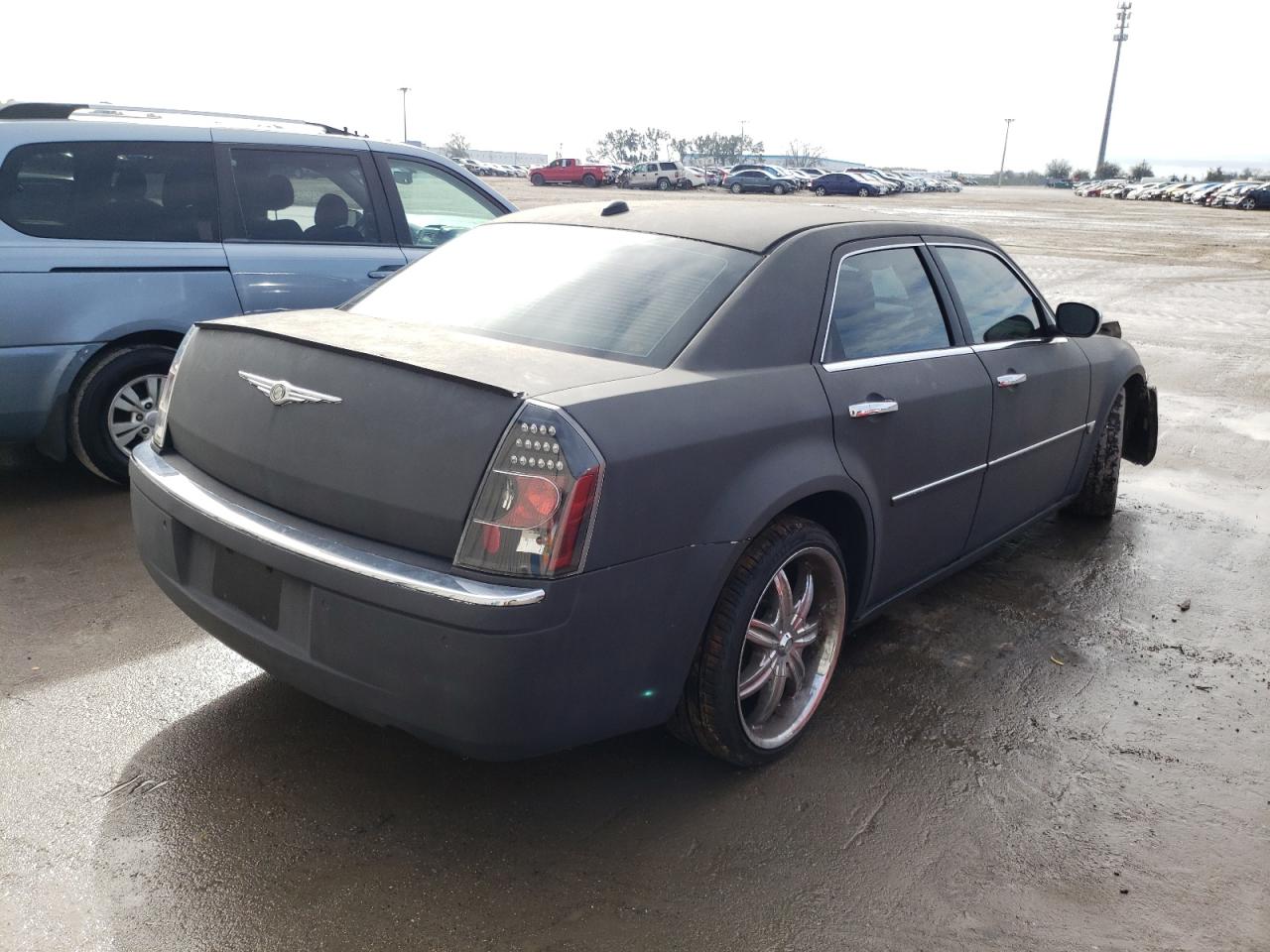 Photo 4 from auction – 2005 CHRYSLER 300C with VIN 2C3AA63H25H149264