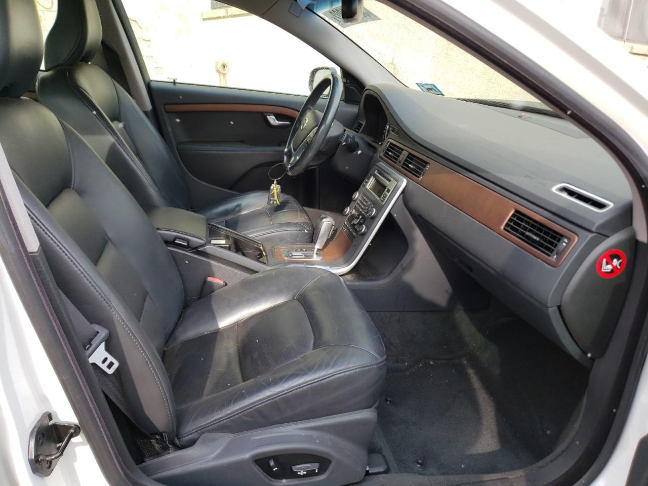 Photo 5 from auction – 2011 VOLVO S80 3.2 with VIN YV1940ASXB1136798