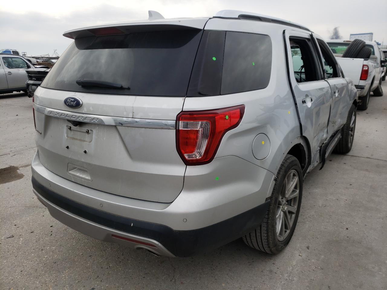 Photo 4 from auction – 2017 FORD EXPLORER L with VIN 1FM5K7F89HGC93479