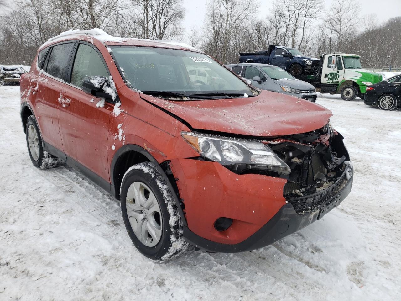 TOYOTA RAV 4 2015 with VIN JTMBFREV7FJ033886 - Photo from auction