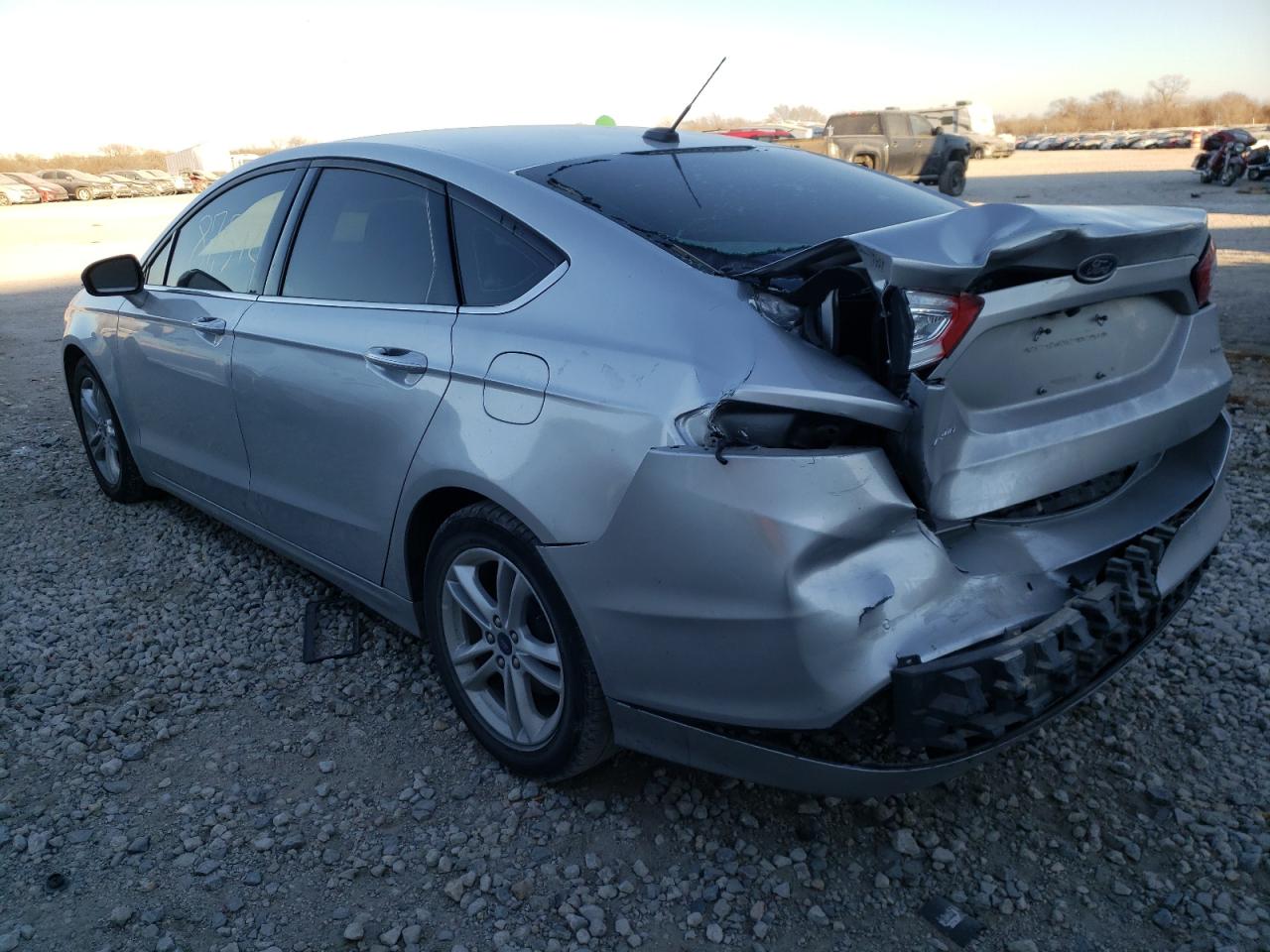 Photo 3 from auction – 2018 FORD FUSION SE with VIN 3FA6P0HD3JR234881