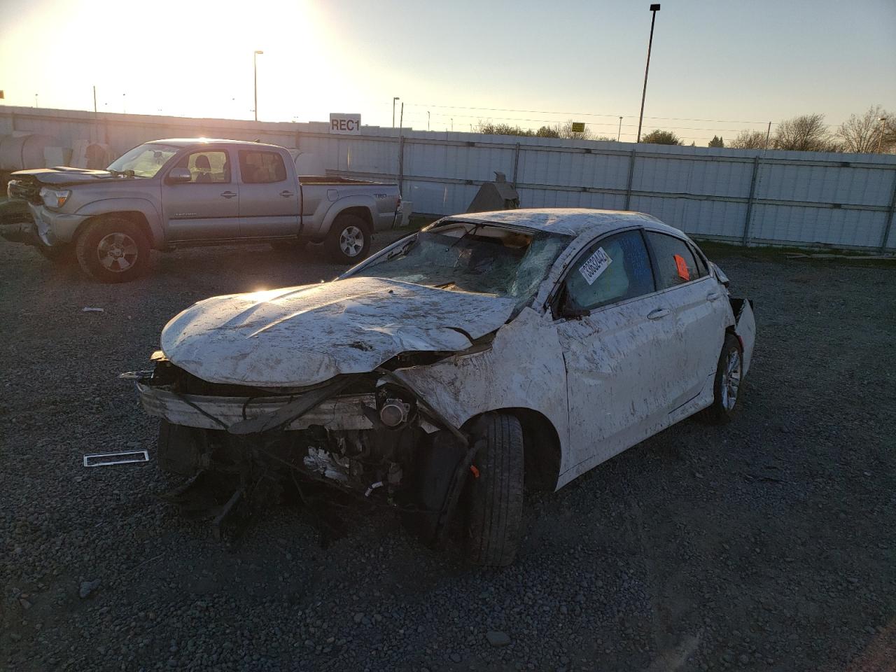 Photo 9 from auction – 2015 CHRYSLER 200 LIMITE with VIN 1C3CCCAB0FN591307