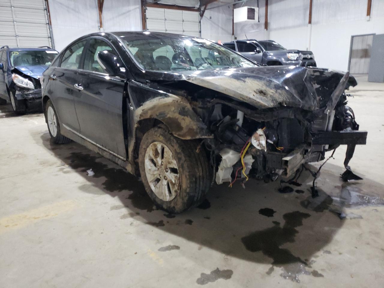 Photo 1 from auction – 2014 HYUNDAI SONATA HYB with VIN KMHEC4A45EA114224
