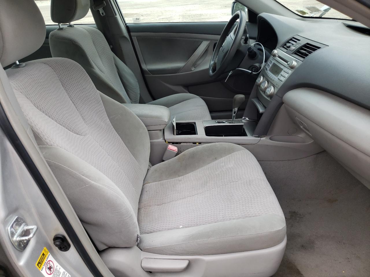 Photo 5 from auction – 2011 TOYOTA CAMRY with VIN 4T1BF3EK9BU665571