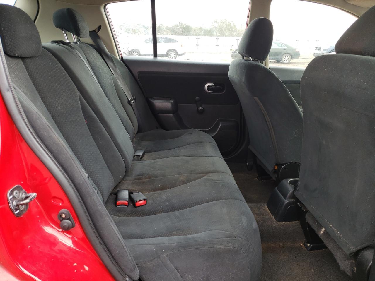 Photo 6 from auction – 2010 NISSAN VERSA S with VIN 3N1BC1CP0AL458112