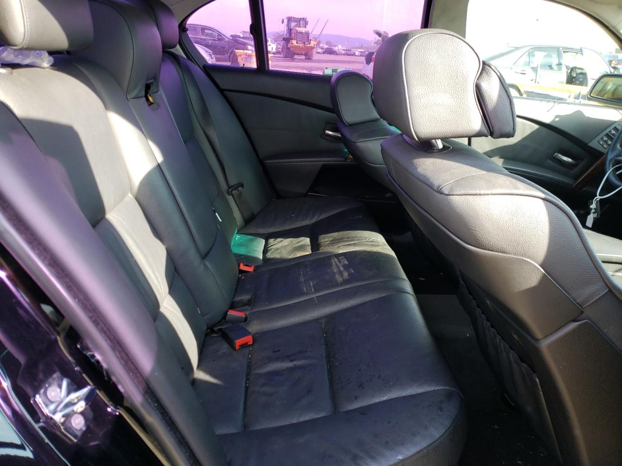 Photo 6 from auction – 2007 BMW 530 I with VIN WBANE73577CM56803