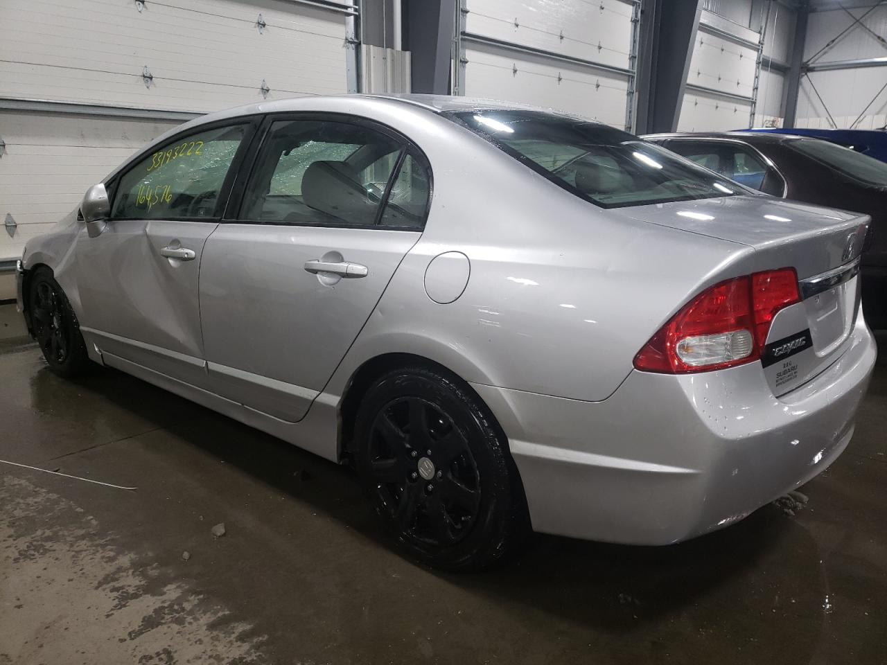 Photo 3 from auction – 2010 HONDA CIVIC LX with VIN 19XFA1F52AE046535