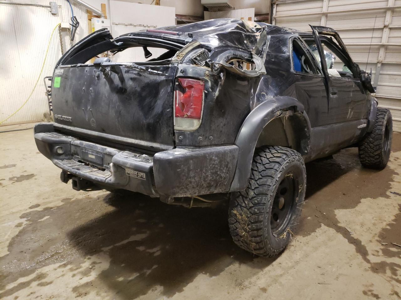 Photo 4 from auction – 2000 CHEVROLET BLAZER with VIN 1GNCT18W7YK186582