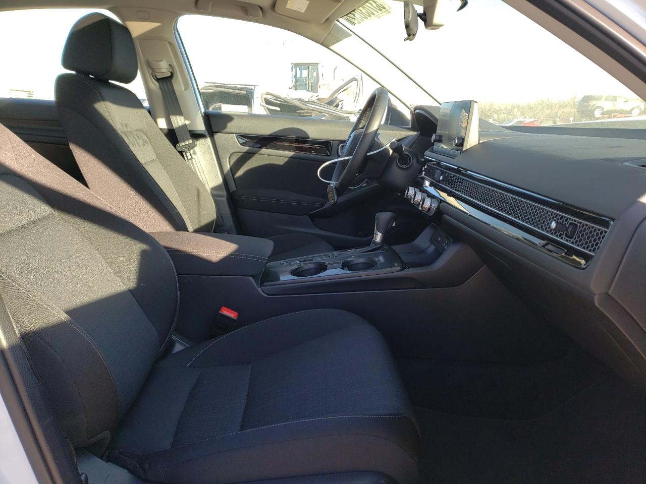 Photo 5 from auction – 2022 HONDA CIVIC EX with VIN JHMFE1F77NX007367