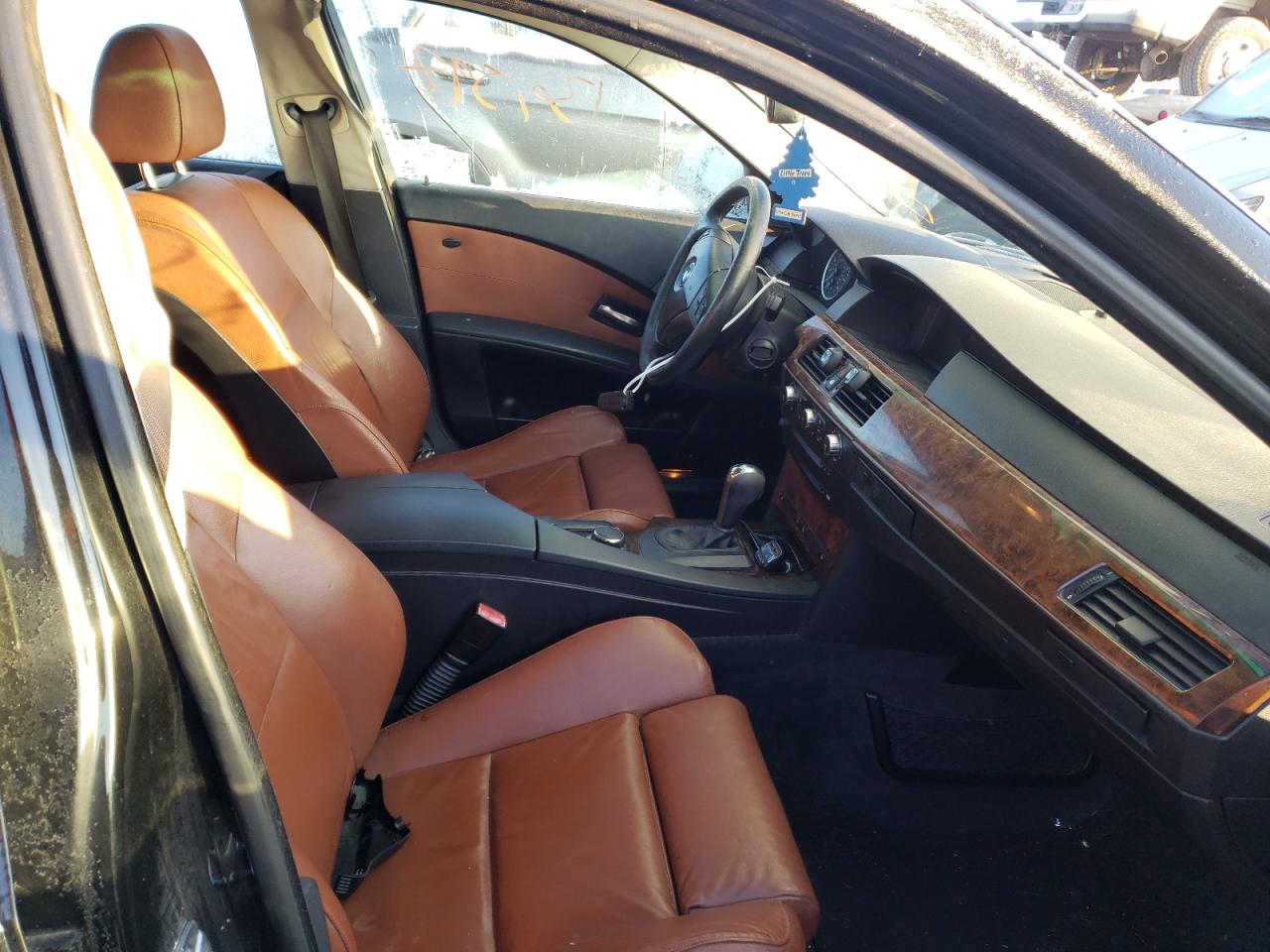 Photo 5 from auction – 2006 BMW 550 I with VIN WBANB53516CP03423