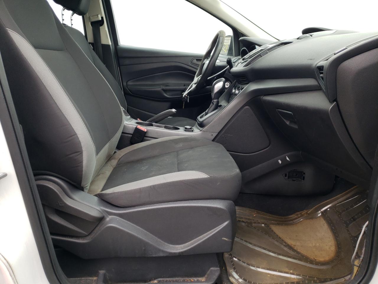 Photo 5 from auction – 2014 FORD ESCAPE S with VIN 1FMCU0F74EUA56752