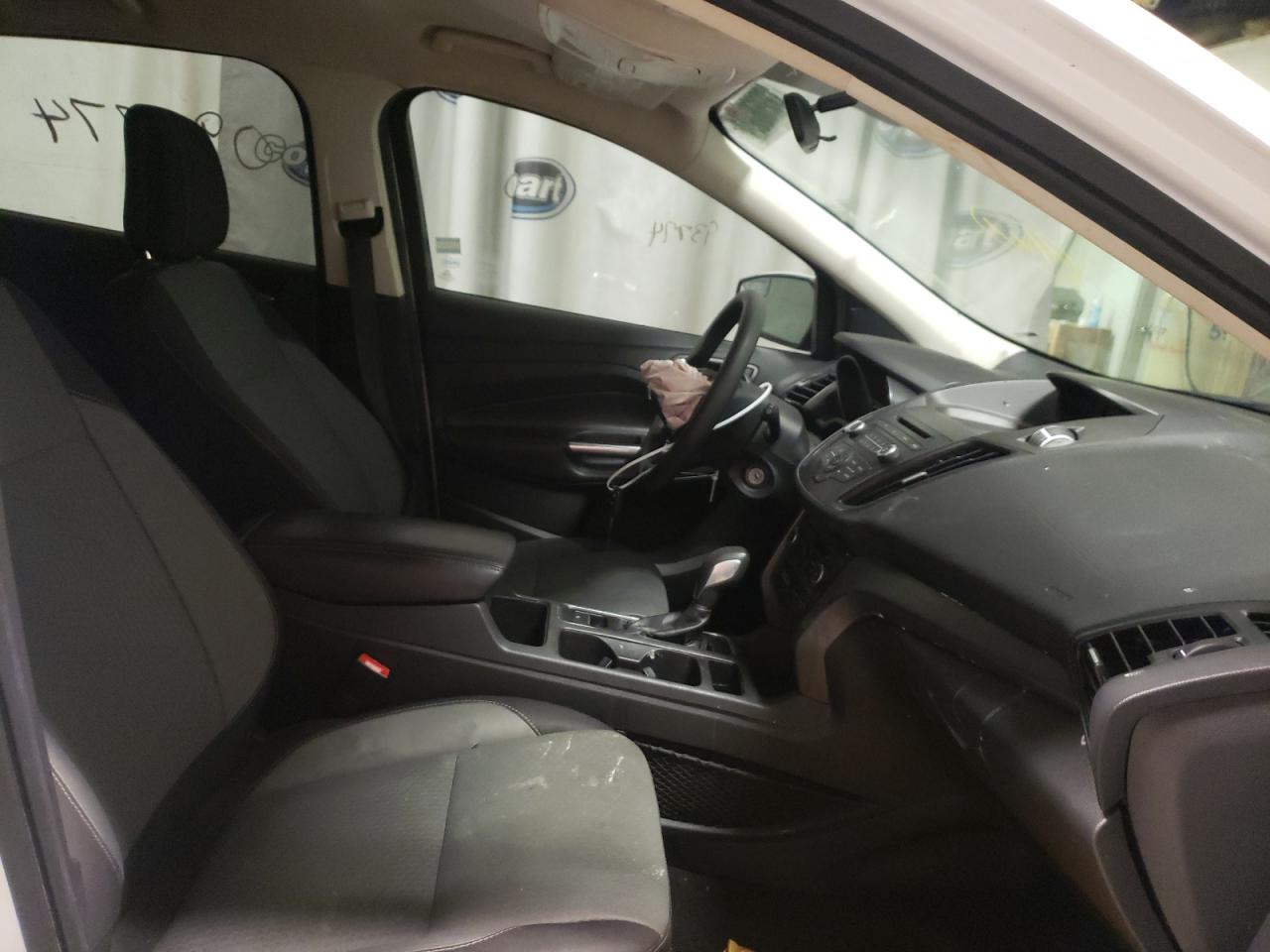 Photo 5 from auction – 2018 FORD ESCAPE SE with VIN 1FMCU0GD5JUA11382