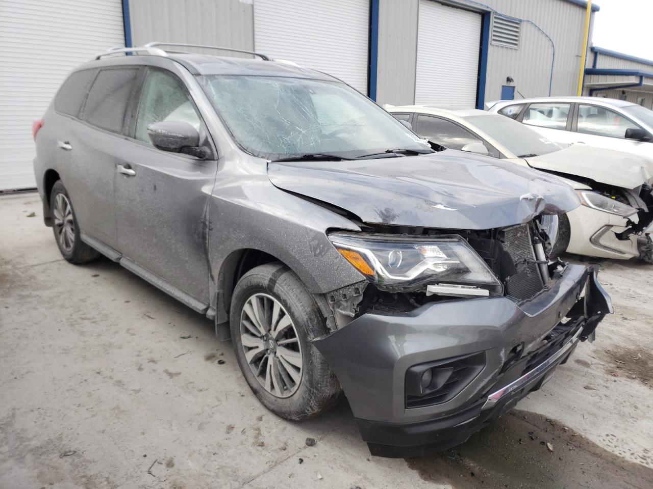 NISSAN PATHFINDER 2017 with VIN 5N1DR2MN9HC910101 - Photo from auction
