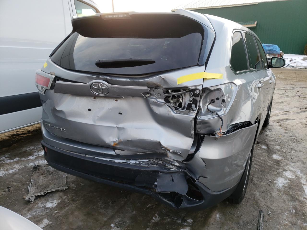 Photo 9 from auction – 2015 TOYOTA HIGHLANDER with VIN 5TDBKRFH1FS183399