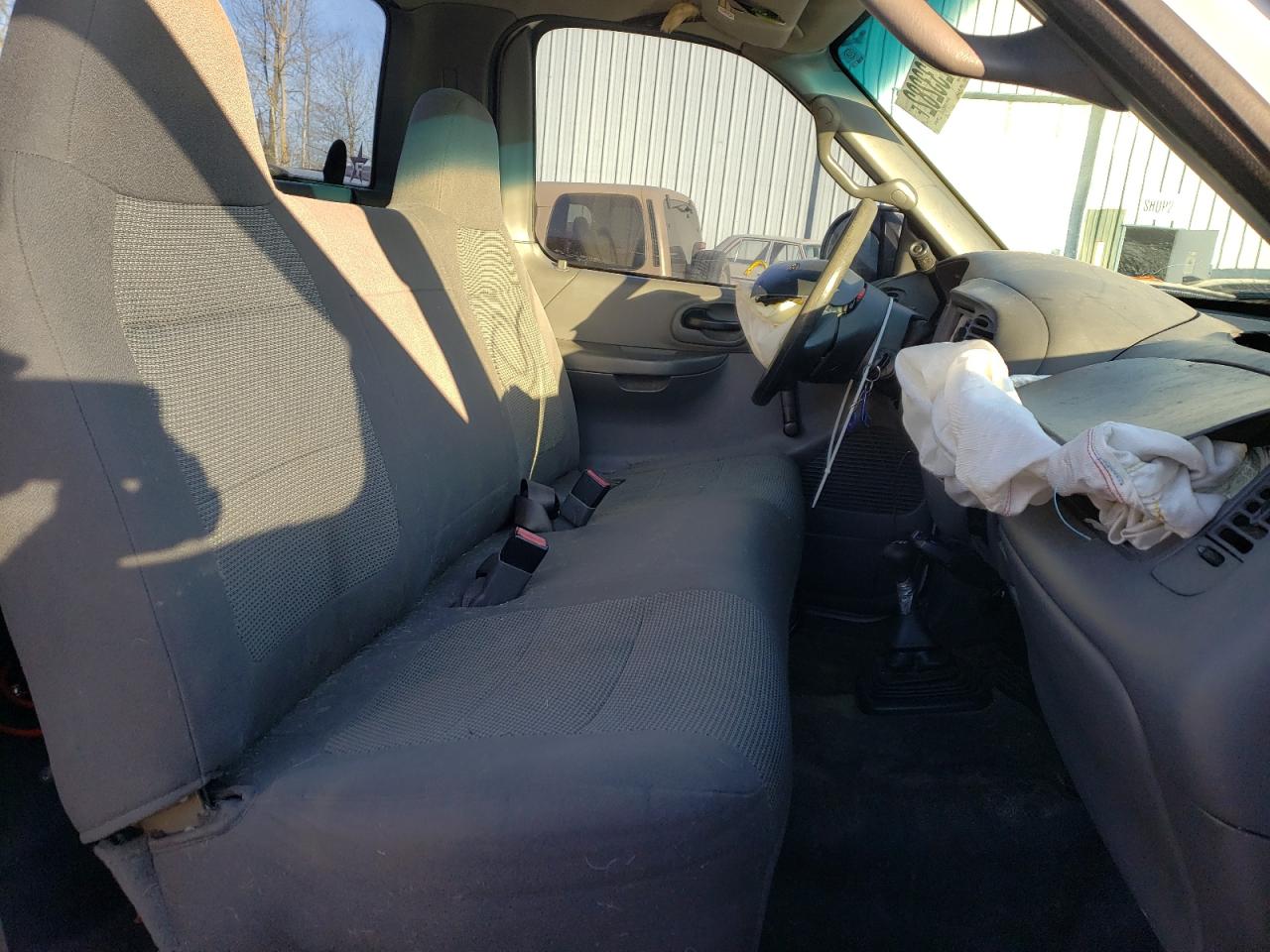 Photo 5 from auction – 2001 FORD F150 with VIN 1FTZF18211NB12134