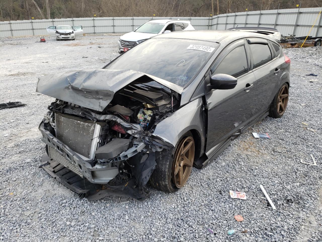 Photo 2 from auction – 2018 FORD FOCUS ST with VIN 1FADP3L9XJL292898