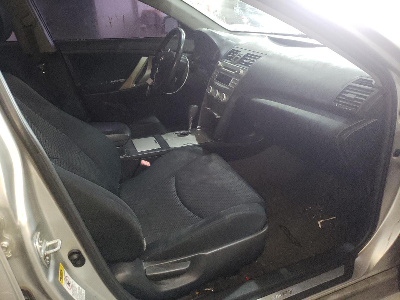 Photo 5 from auction – 2010 TOYOTA CAMRY BASE with VIN 4T1BF3EK4AU060579
