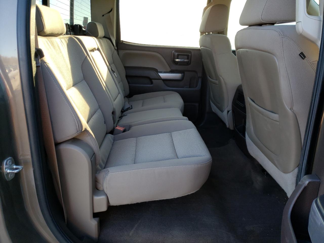 Photo 6 from auction – 2015 CHEVROLET SILVERADO with VIN 3GCUKRECXFG263720