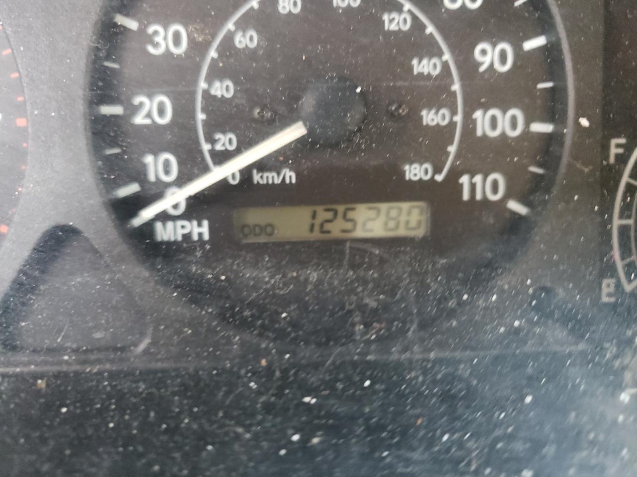 Photo 8 from auction – 2002 TOYOTA COROLLA CE with VIN 2T1BR12E12C540401