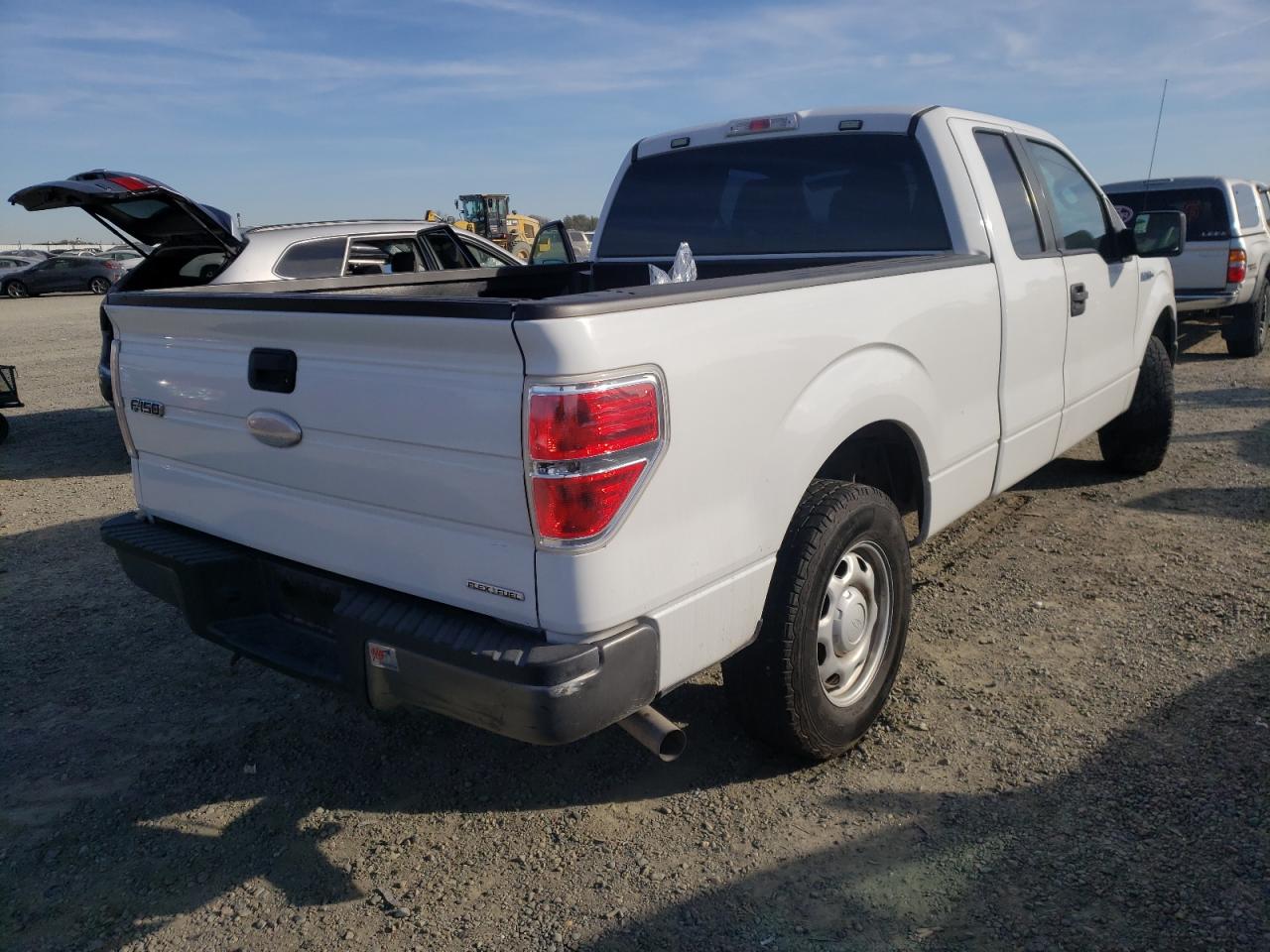 Photo 4 from auction – 2011 FORD F150 SUPER with VIN 1FTFX1CF6BFC36793