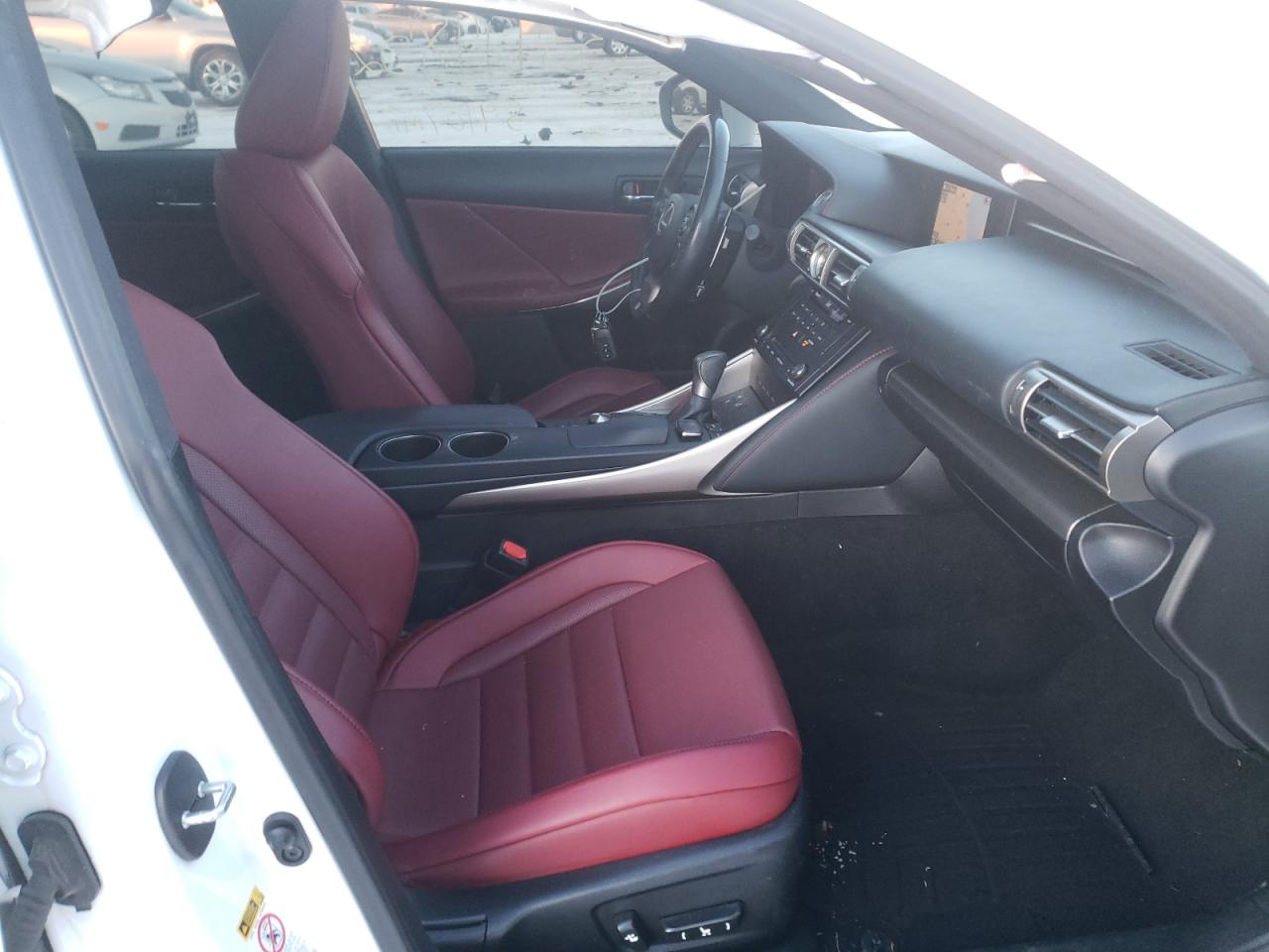 Photo 5 from auction – 2016 LEXUS IS 300 with VIN JTHCM1D2XG5007178