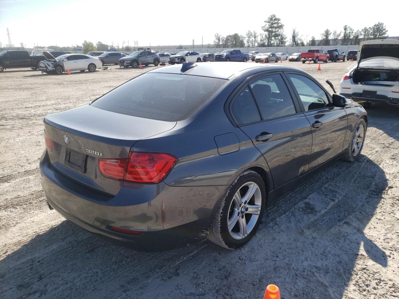 Photo 4 from auction – 2013 BMW 328 I SULE with VIN WBA3C1C57DF439813