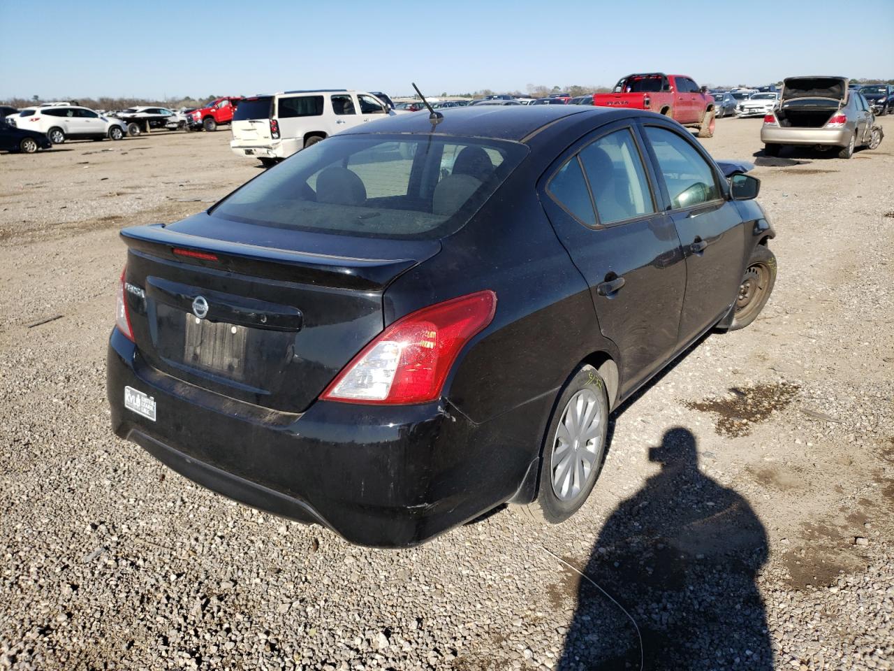 Photo 4 from auction – 2017 NISSAN VERSA S with VIN 3N1CN7AP8HL895421
