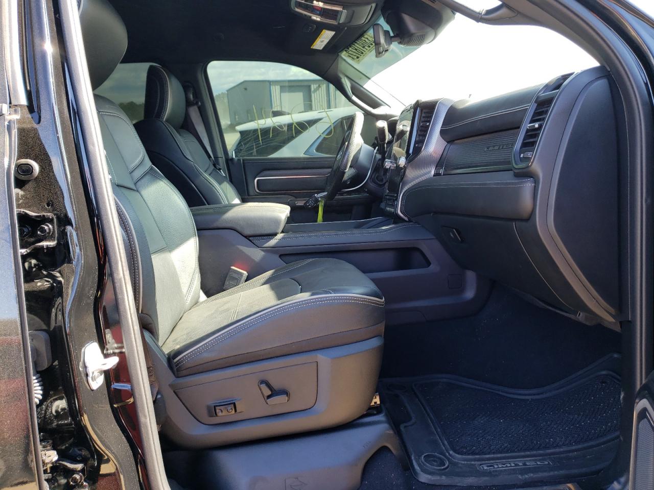 Photo 5 from auction – 2021 RAM 2500 LIMIT with VIN 3C6UR5TL5MG609202