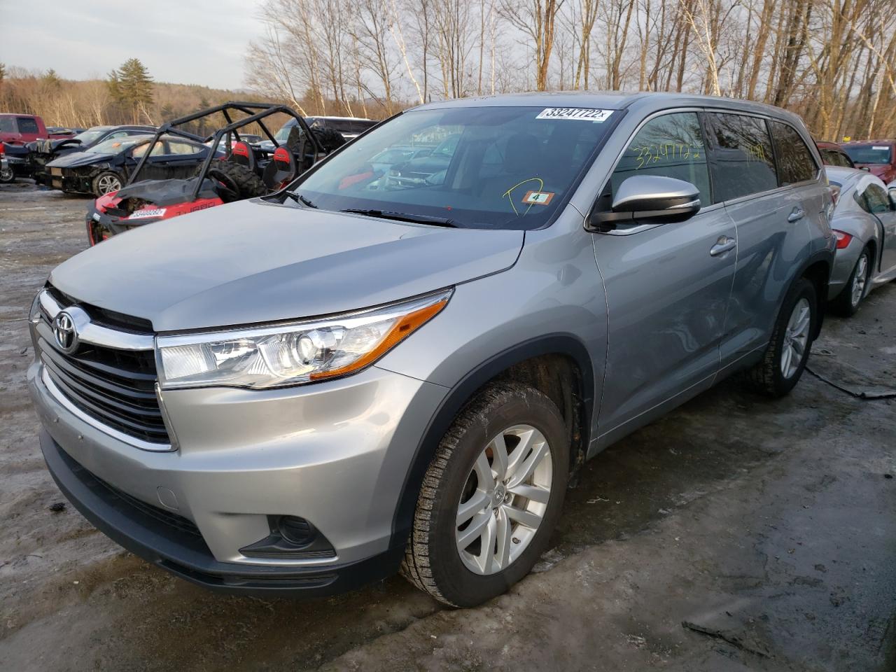 Photo 2 from auction – 2015 TOYOTA HIGHLANDER with VIN 5TDBKRFH1FS183399